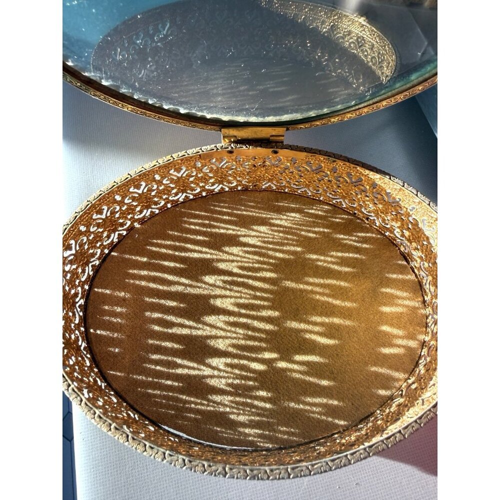Vtg Gold Gilt Filigree Glass Dresser Box Vanity Jewelry Casket - Picture 4 of 10